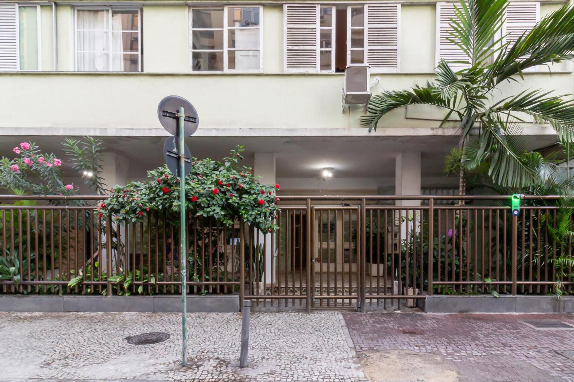Apartamento Conforto Em Ipanema A 6min Da - J302